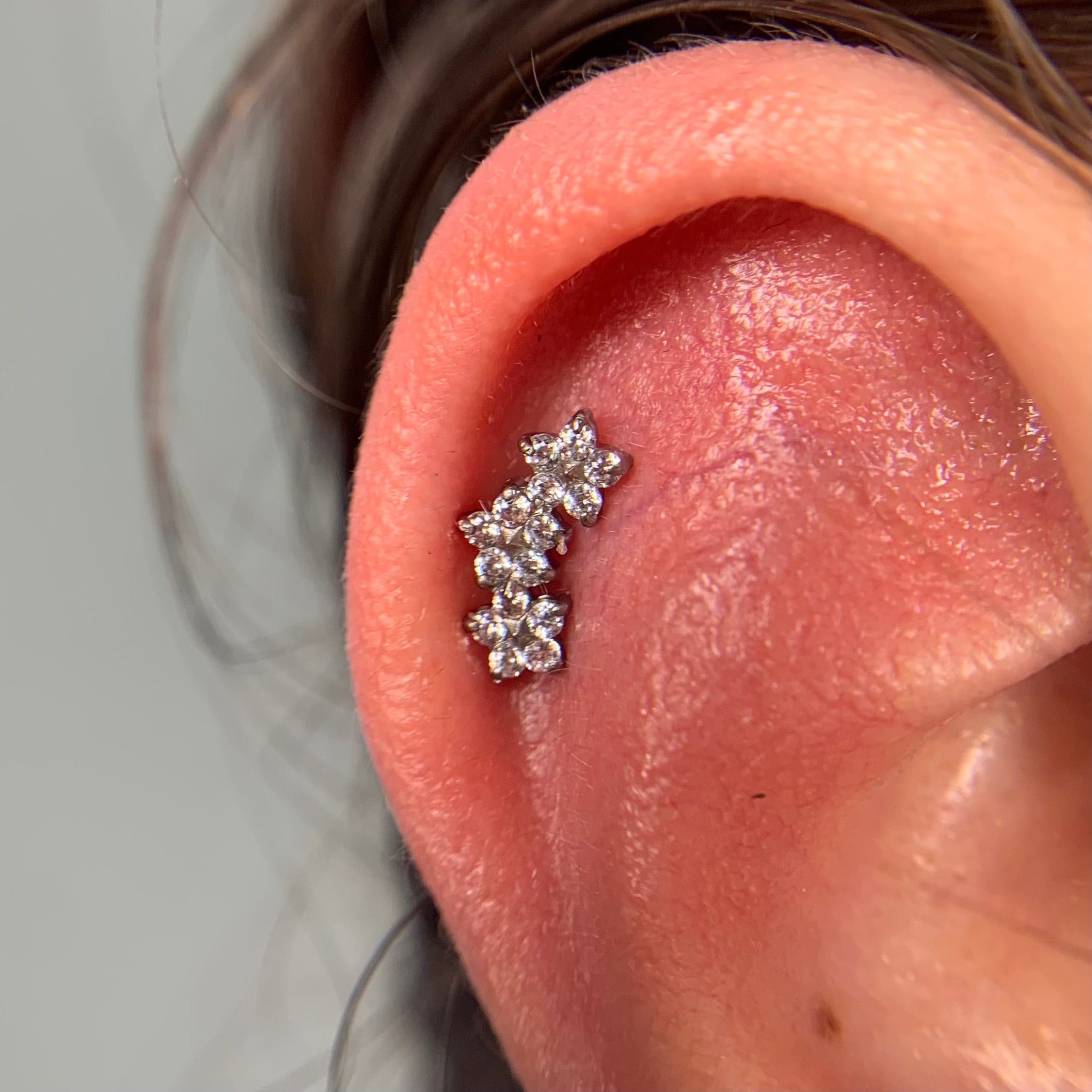 Triple Flower Zirconia Cluster - Internal Thread Titanium ASTM