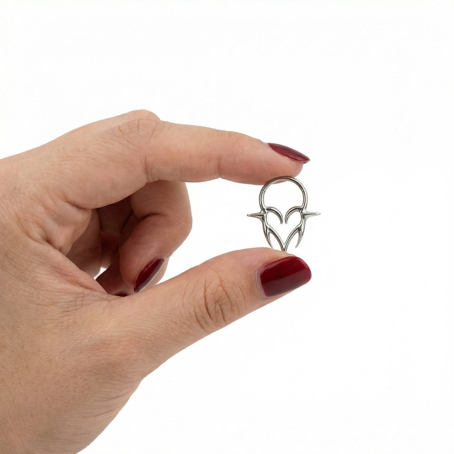 
                  
                    ARGOLA TRIBAL TITANIO
                  
                