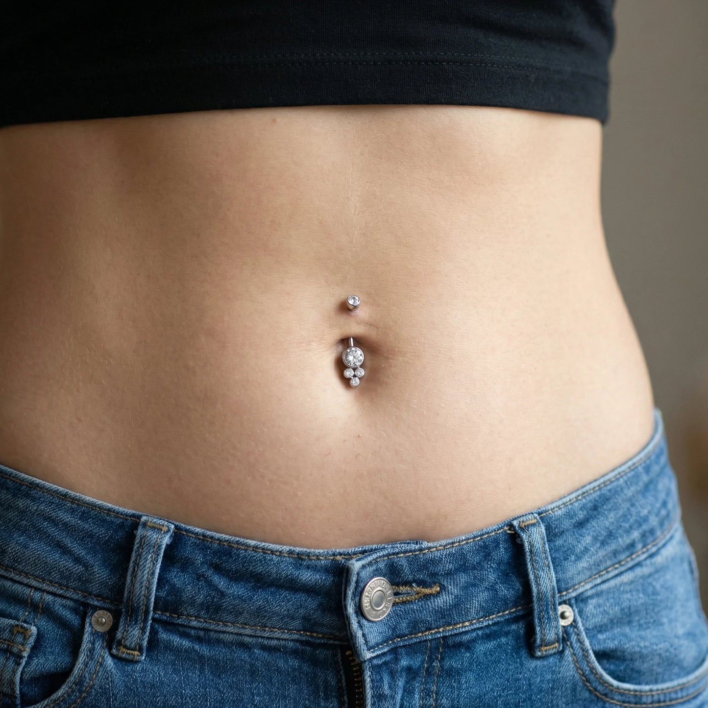 Piercing para Umbigo c 4 Zircónias Trinity 
