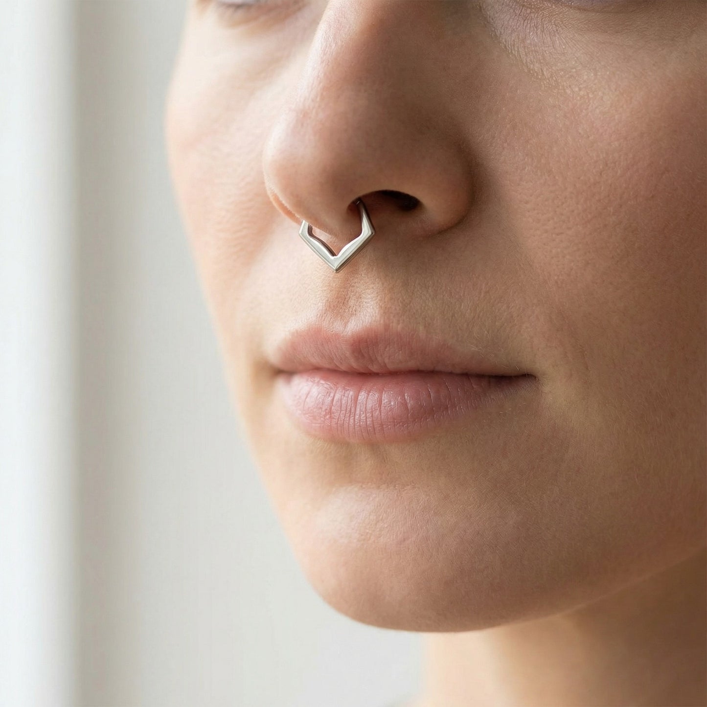 argola chevron titanio