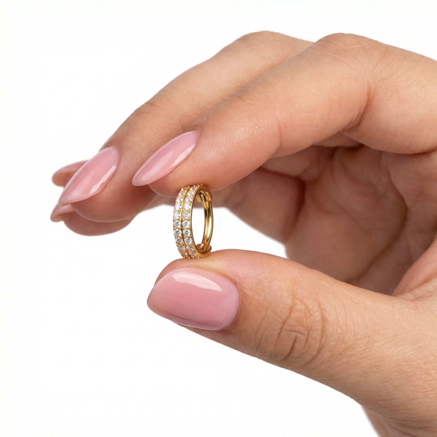 
                  
                    argola dupla fila de zircónias pvd gold
                  
                