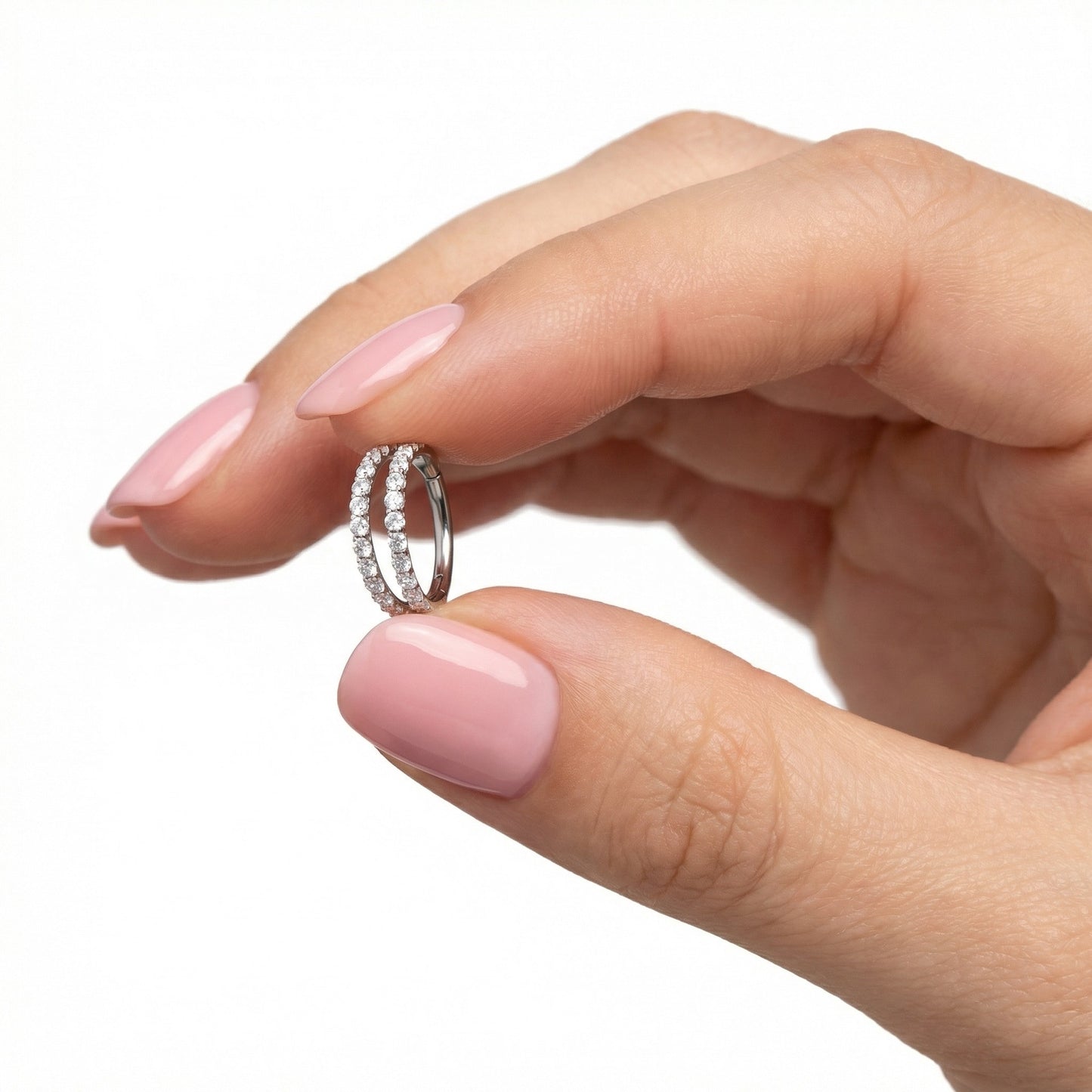 
                  
                    Argola Dupla com Zircónias Laterais – Clicker Titânio ASTM
                  
                