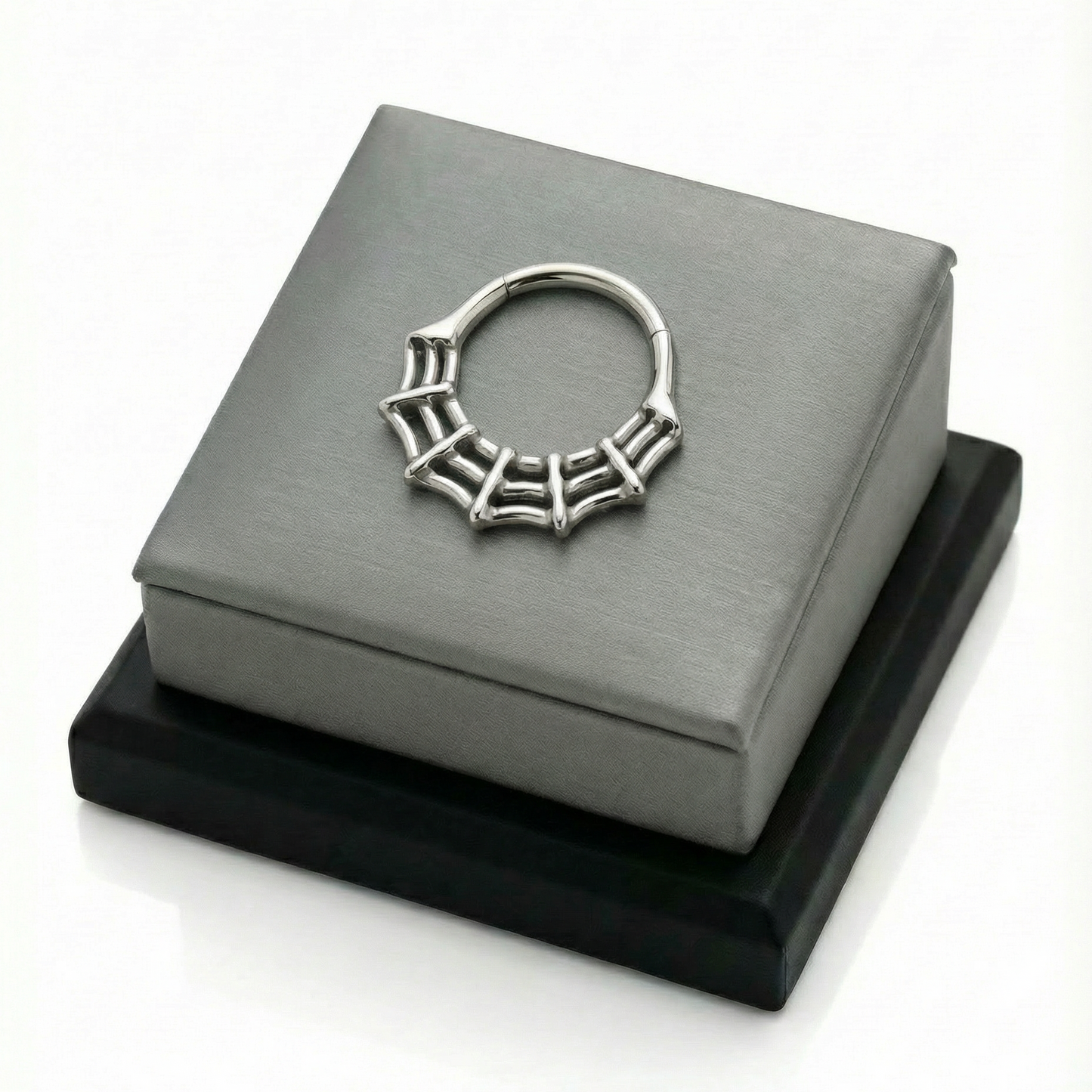 
                  
                    Argola Teia – Clicker Titânio ASTM
                  
                