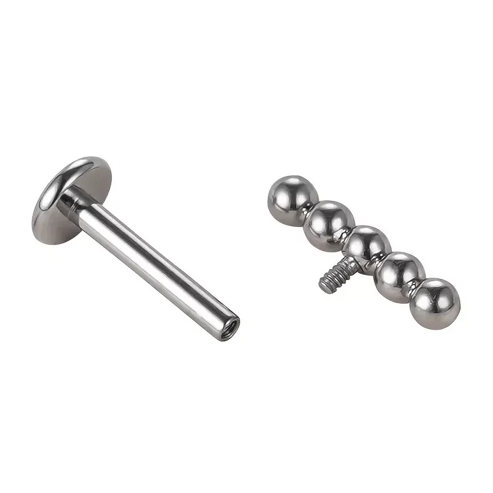 Labret com 5 bolas metálicas alinhadas em Titânio com rosca interna