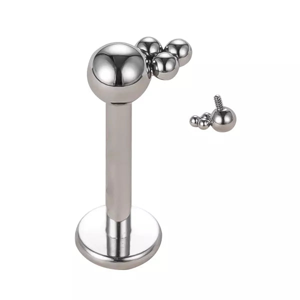 Labret en titane avec détail boule et trinité, filetage interne