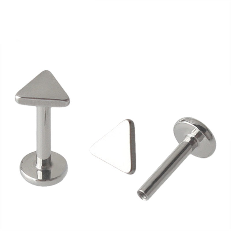 Labret com triângulo em Titânio ASTM com rosca interna para piercing helix e tragus
