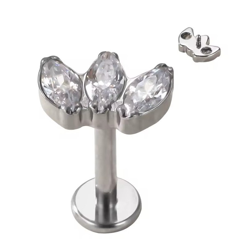 Labret com 3 zircónias marquise curvas, em Titânio ASTM com rosca interna