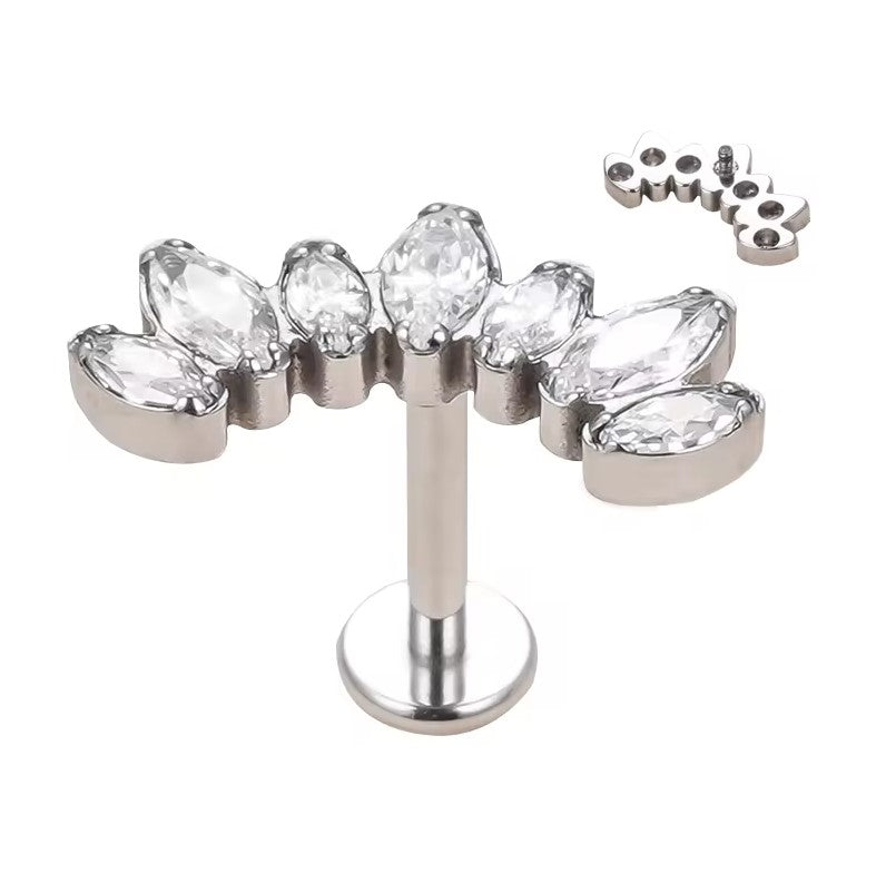 Piercing Labret com 7 Zircónias Marquise em Titânio – Rosca Interna