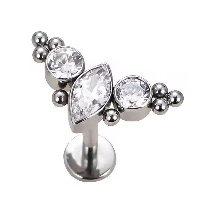 Labret com 3 Zircónias e 8 missangas em Titânio ASTM com rosca interna