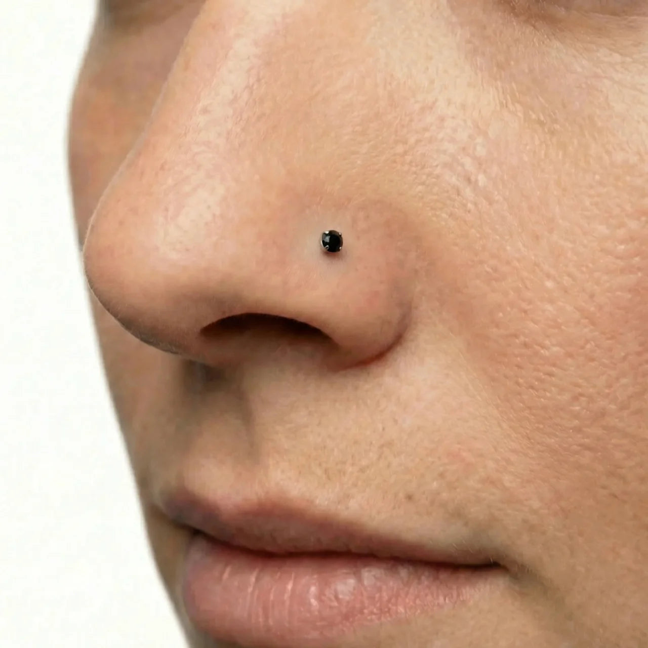 
                  
                    A felső cirkónium -szigorú belső szál titán astm
                  
                