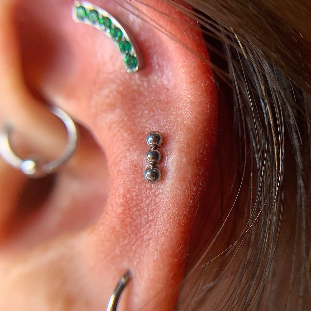 
                  
                    Ligne à bille Labret 3 - filetage interne Titane ASTM
                  
                