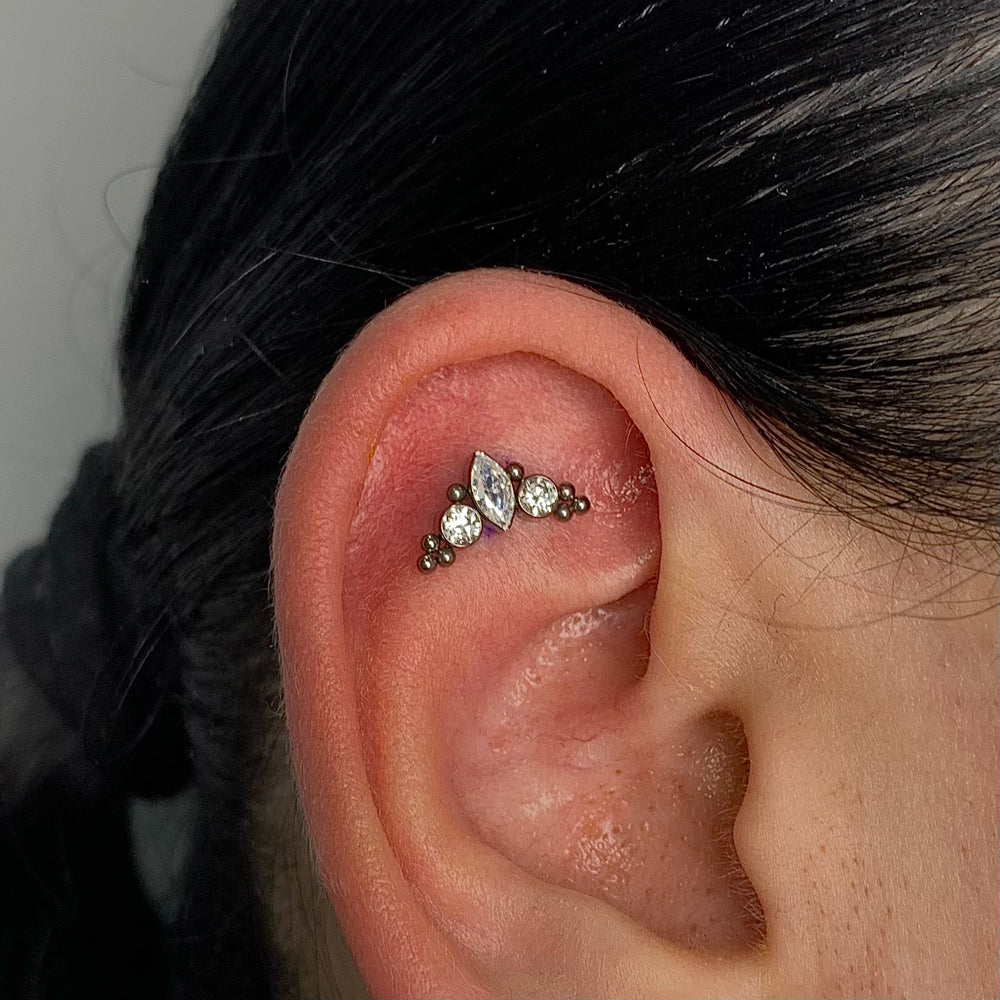 
                  
                    Labret Zircónias e 8 Missangas – Rosca Interna – Titânio ASTM
                  
                